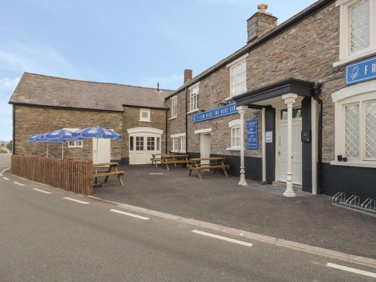 The Blue Lion Hotel Cynwyd Eksteriør billede
